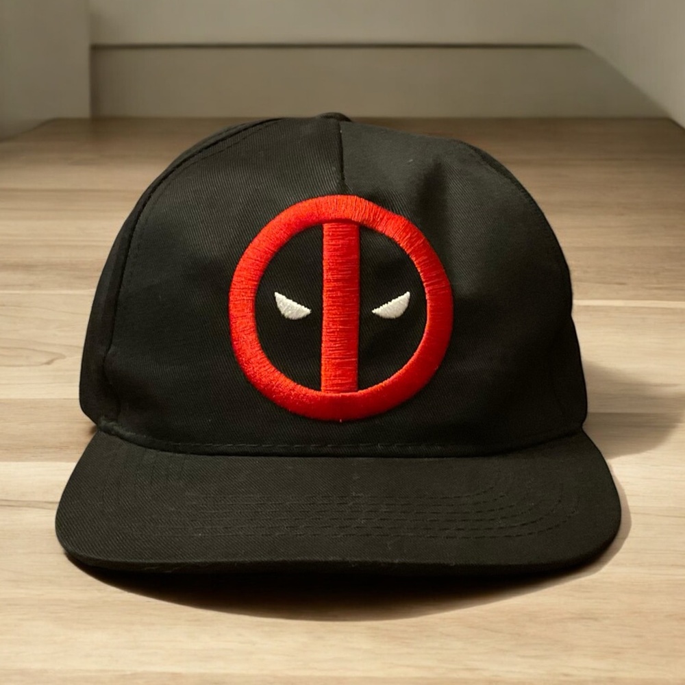 Marvel Deadpool Adjustable Snap Hat!